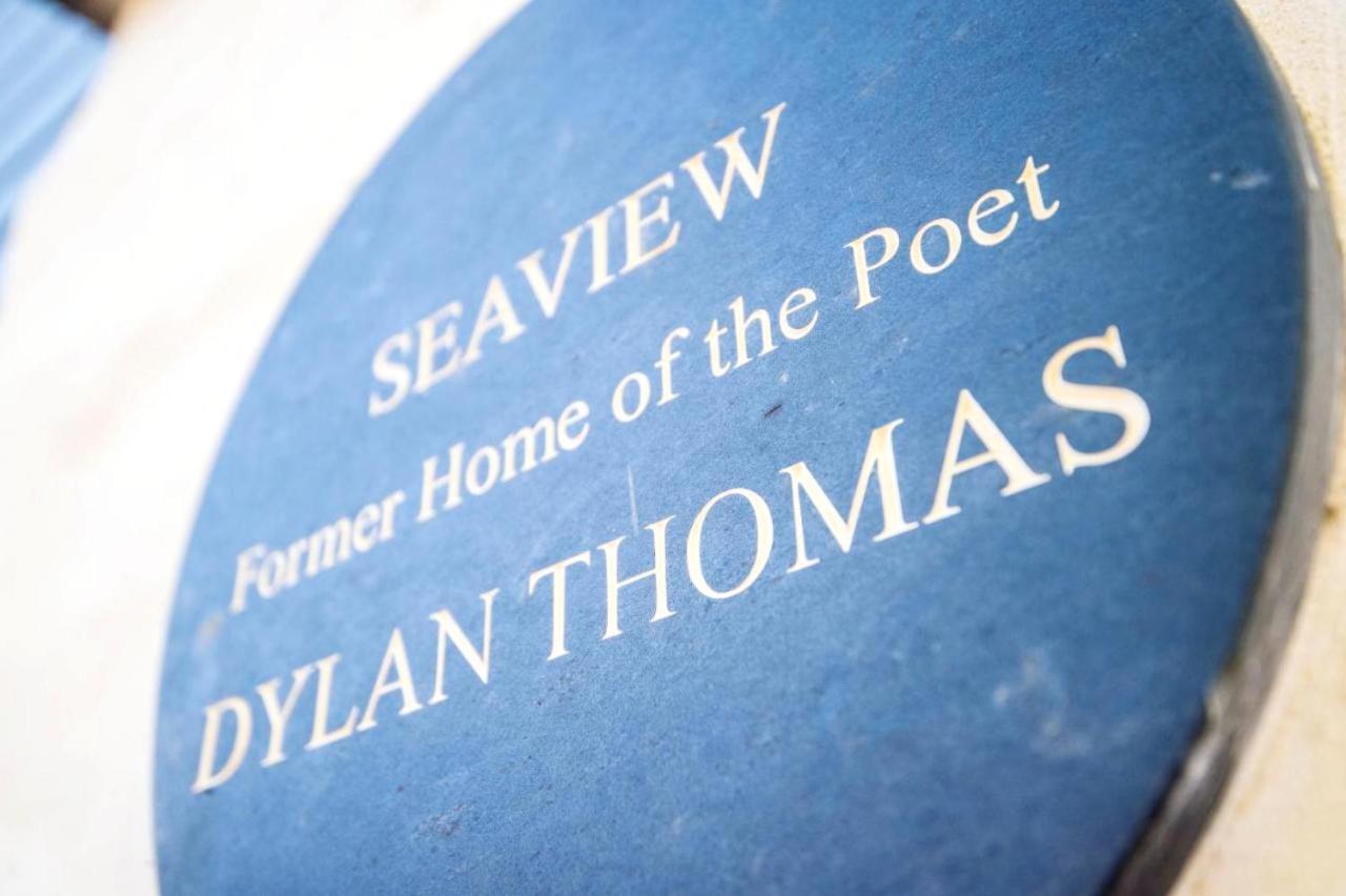 ローアーン Dylan Thomas Sea View Bed & Breakfast エクステリア 写真